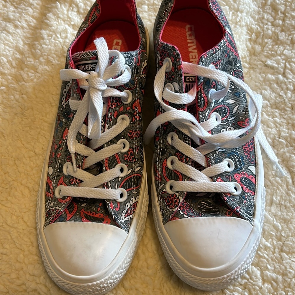 Paisley Converse low tops